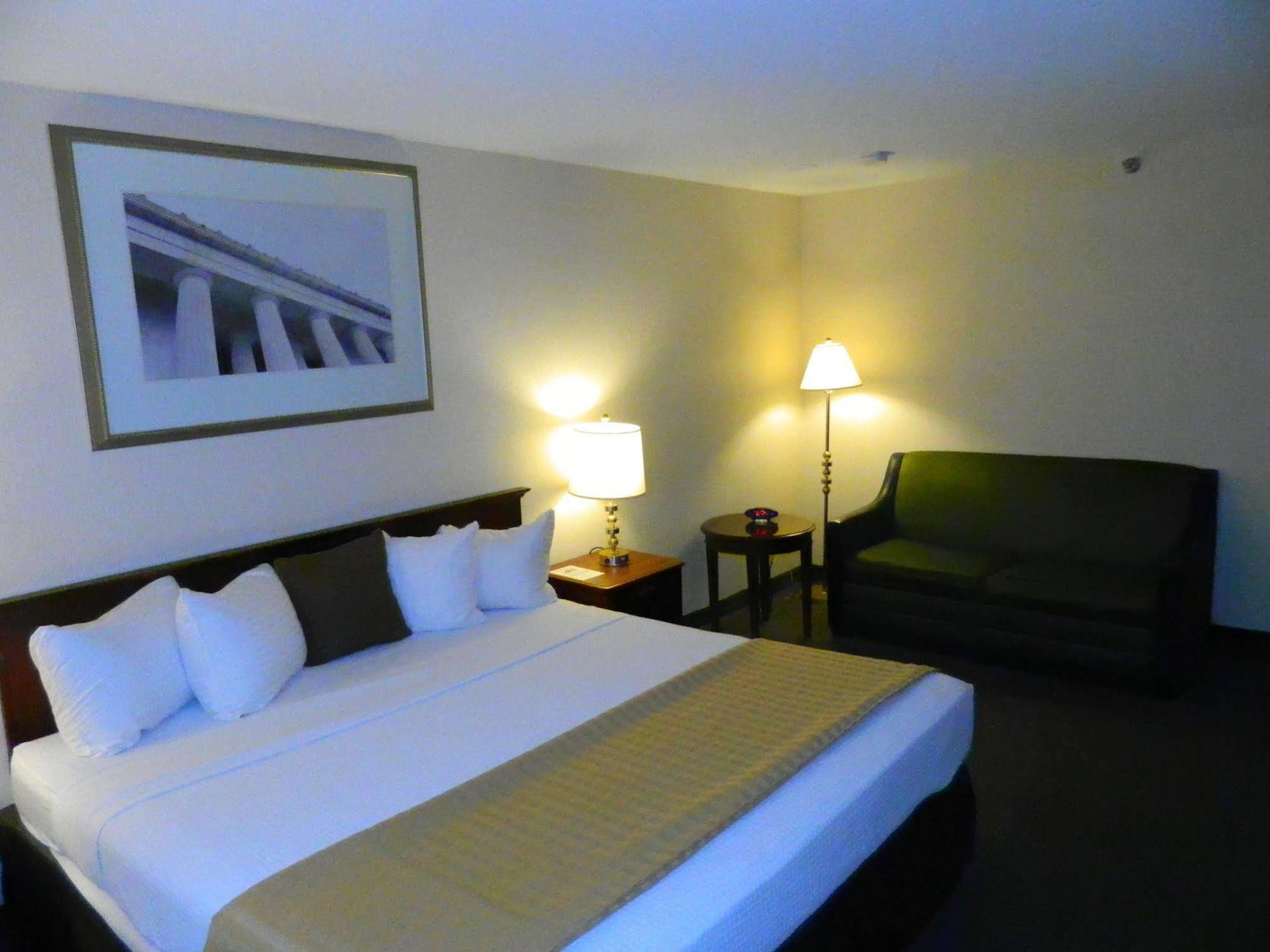 Capital Plaza Hotel Frankfort Exterior foto